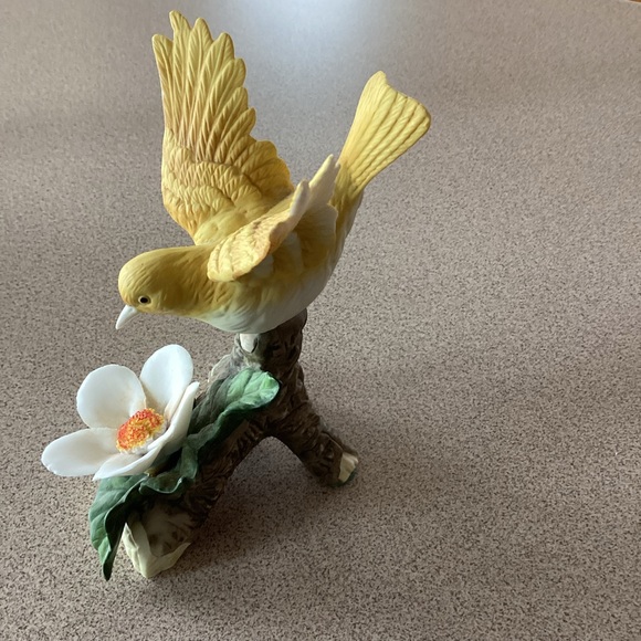 Vintage Porcelain Yellow Bird on a Branch - Brinn's PGH PA - Picture 3 of 9